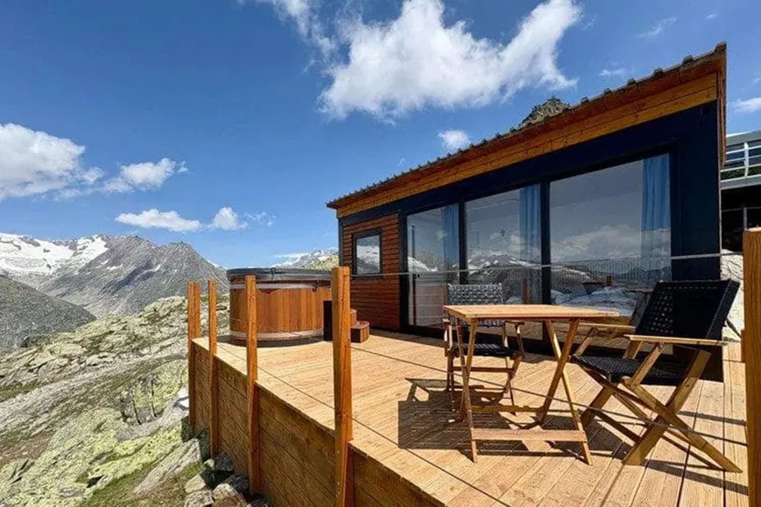 Cube Aletsch overlooking the Cube Aletsch, a high-altitude adventure retreat above the Aletsch Glacier in Switzerland. Hike, paraglide, and unwind in a private alpine sanctuary where every sunrise feels like a new beginning.